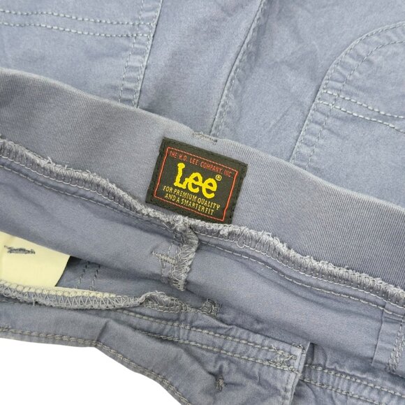 Lee Women SZ 4M Cargo Mid Rise Short -Dusty Blue Comfy Waistband - Picture 3 of 12